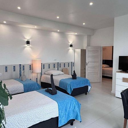 Hotel Azyl à Legnica Extérieur photo