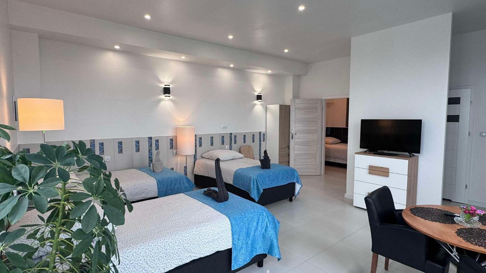 Hotel Azyl à Legnica Extérieur photo